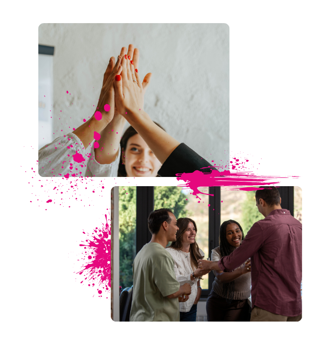 Gruppe arbeitet im Roooar Room an einem sozialen Projekt und entwickelt Ideen gemeinsam